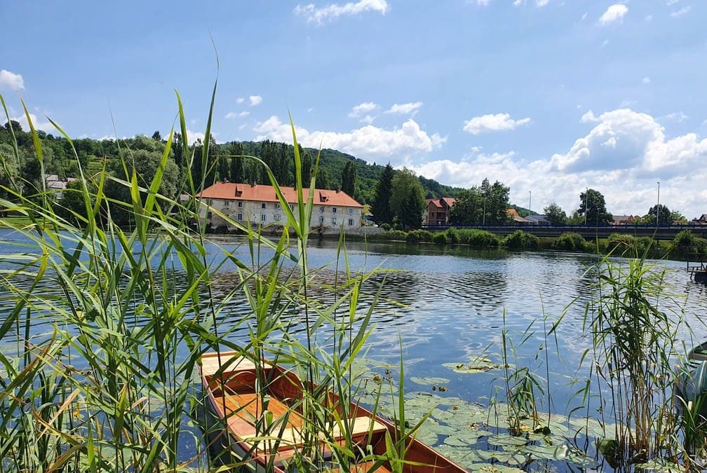 KVALITETA POVRŠINSKE VODE KOJA SE TRADICIONALNO KORISTI ZA KUPANJE U DUGOJ RESI